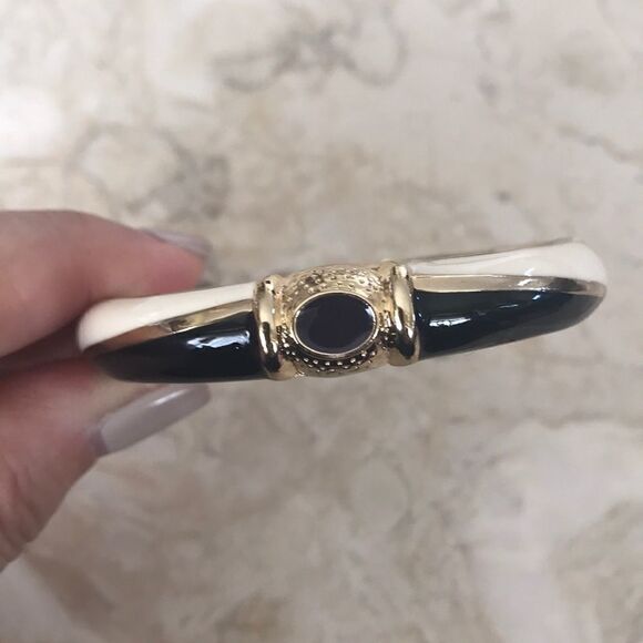 JTF Enamel & Gold Tone Hinged Cuff Beacelet - Picture 3 of 6